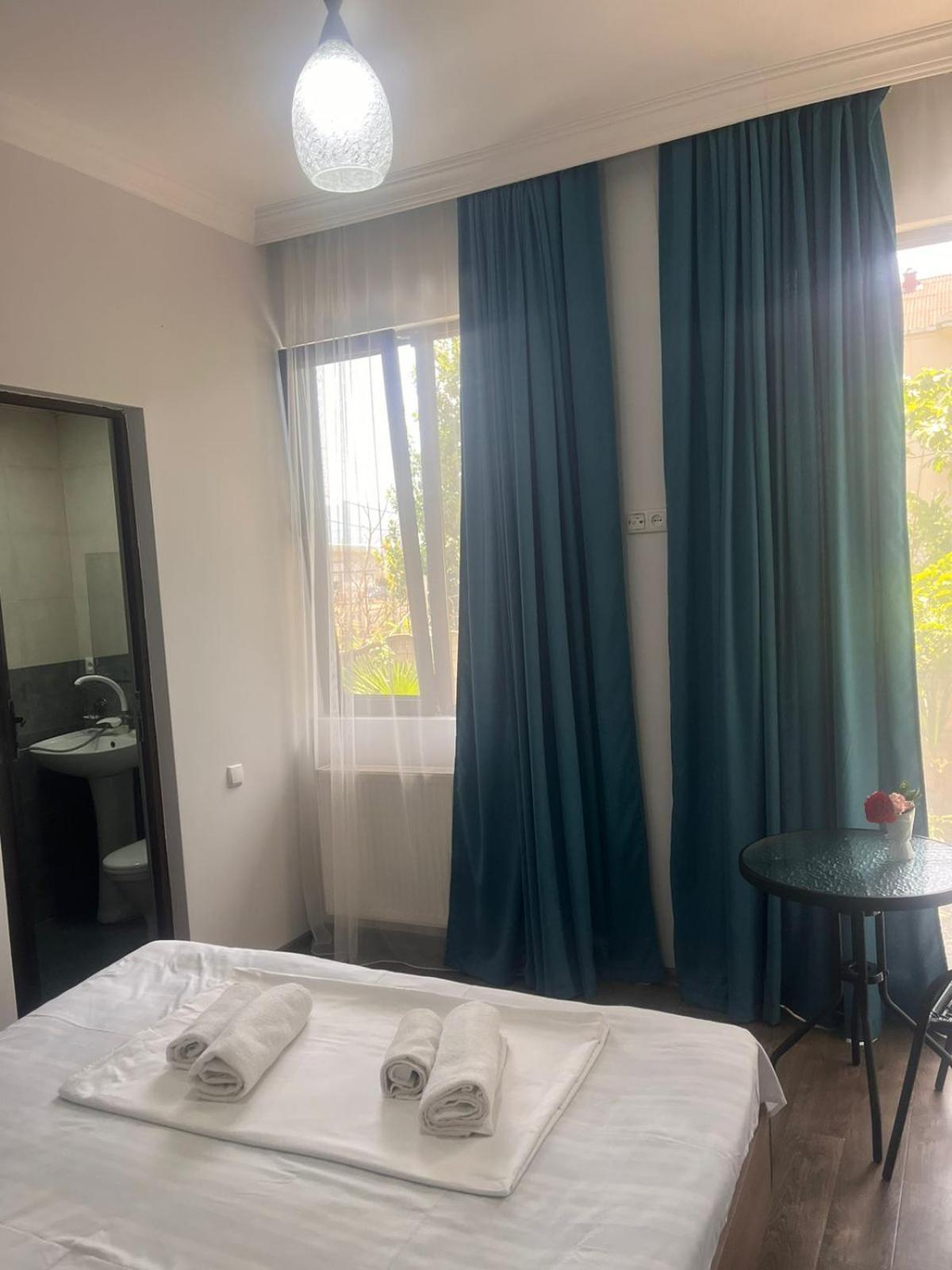 Lia Guest House Кобулети Екстериор снимка