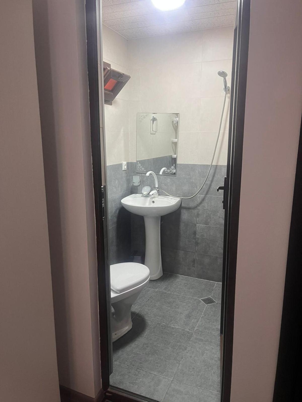 Lia Guest House Кобулети Екстериор снимка