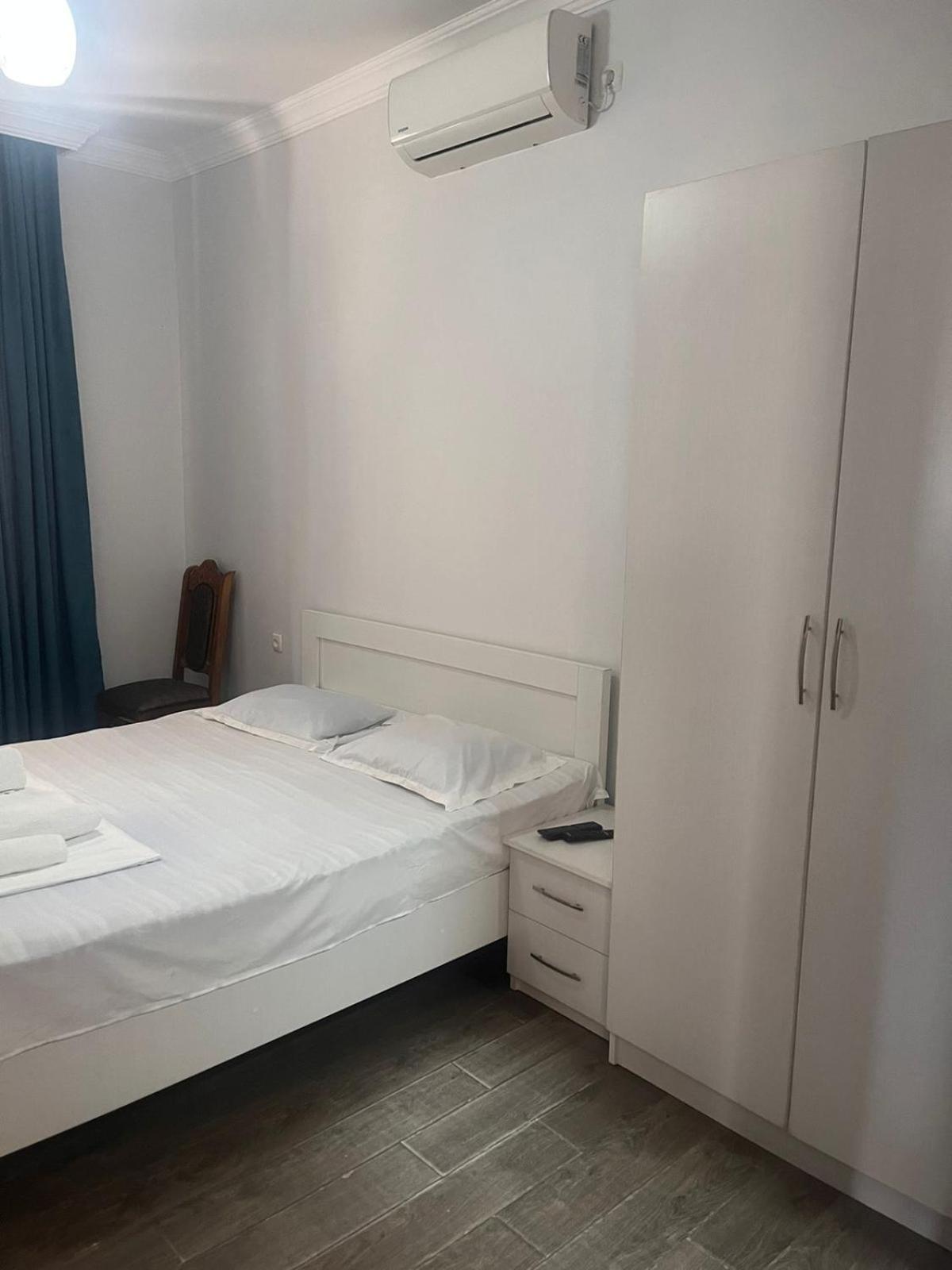 Lia Guest House Кобулети Екстериор снимка