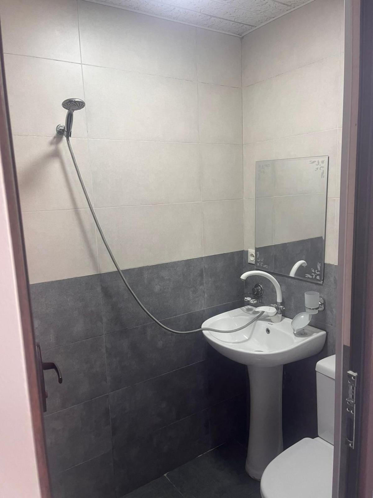 Lia Guest House Кобулети Екстериор снимка