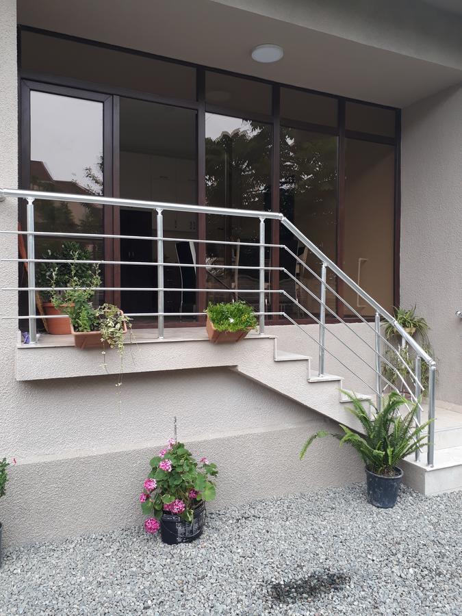 Lia Guest House Кобулети Екстериор снимка